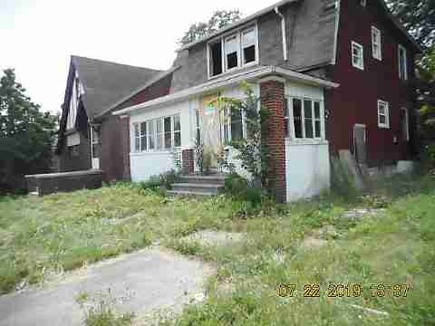 8555 Bryden (4)_m.jpg